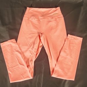 Gymshark Ladies Size Small Seamless Leggings Pink NWT